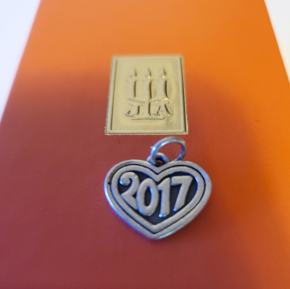 James Avery Retired 2017 Heart Charm